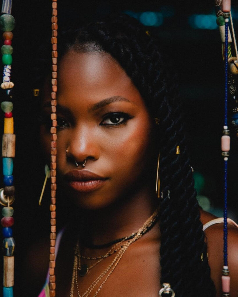 Ria Sean – Uptown Girl - Featured Image